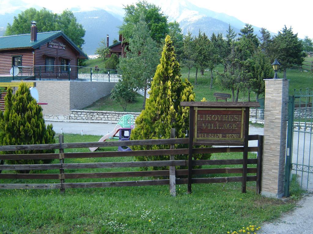 Chalet Likouresi Village Karpenísion Екстериор снимка
