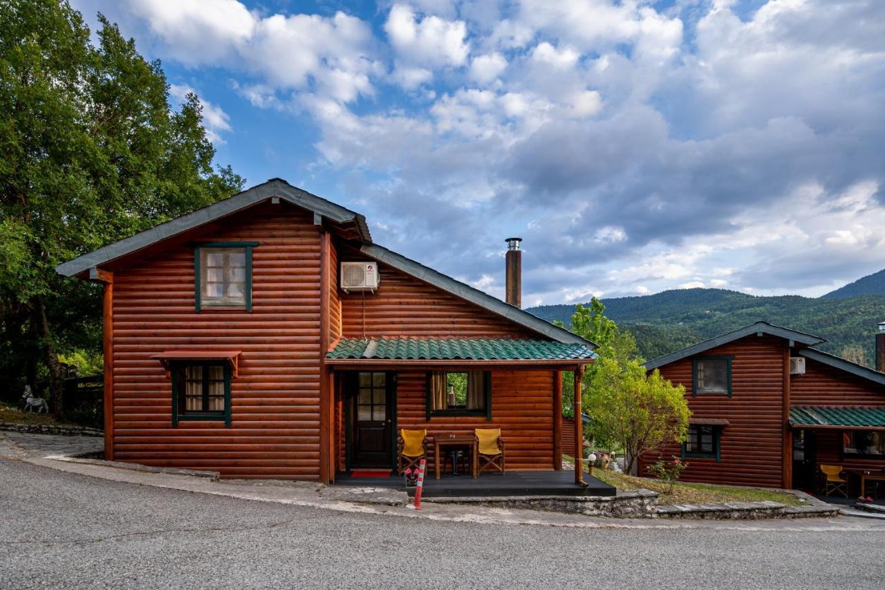 Chalet Likouresi Village Karpenísion Екстериор снимка