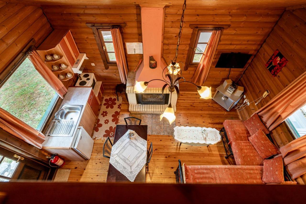 Chalet Likouresi Village Karpenísion Екстериор снимка